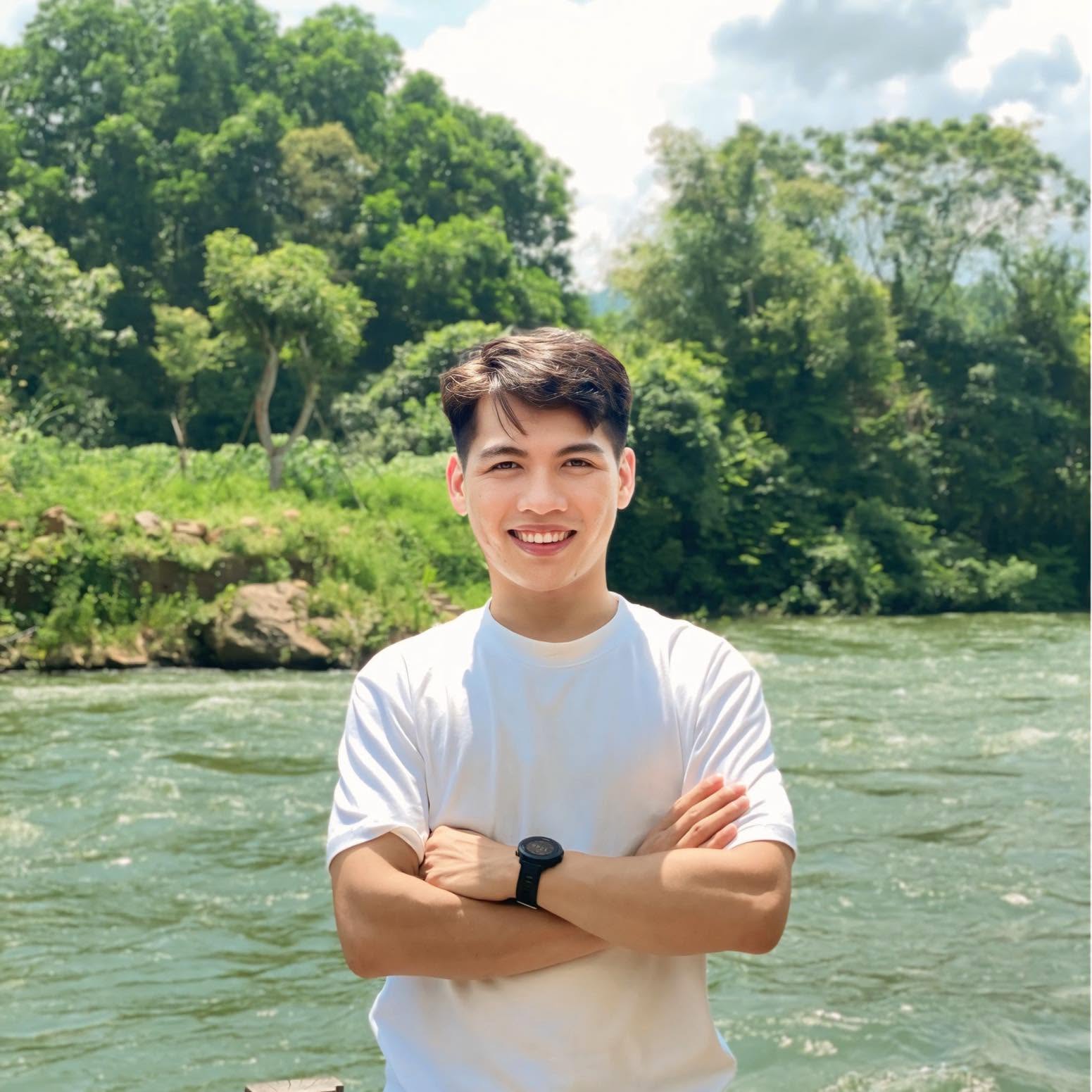 Văn Tú
